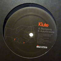 Klute (GBR) - Black Pony / Autumn Stone (12