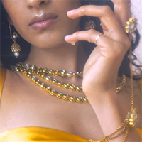 Raveena - Honey (Single)